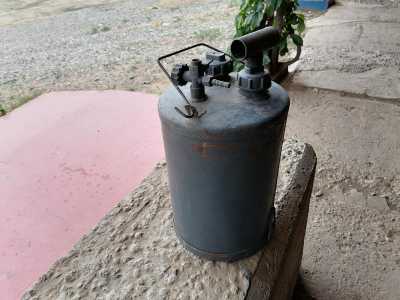 Бачок керосинореза.