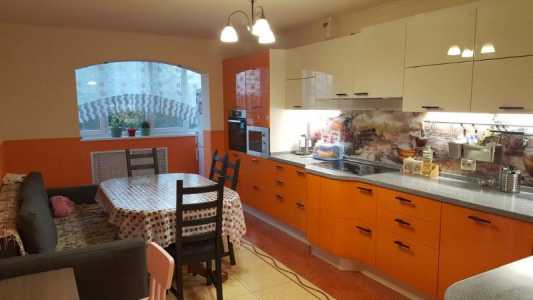 3-к квартира, 91 м2, 2/10 эт.