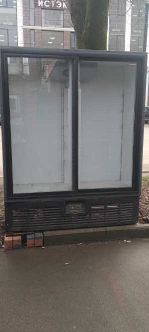 Двух дверный холодильник ariada