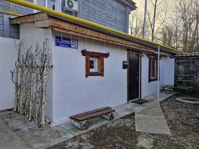 1-к квартира на первом этаже с отдельным входом и гаражом