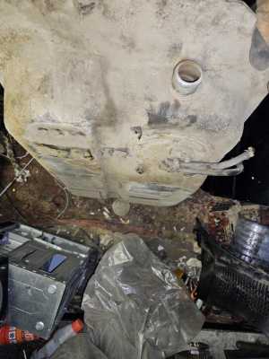 Бак топливный