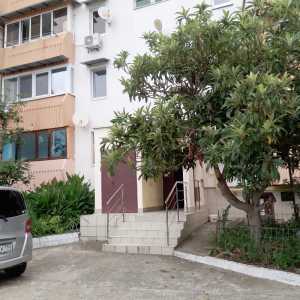 2-к квартира, 56 м2, 1/10 эт.