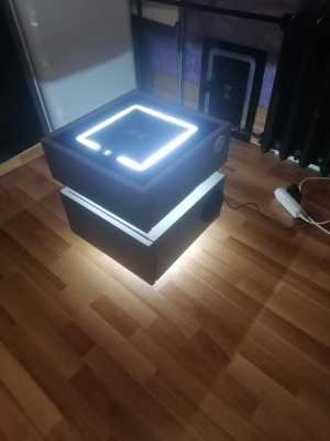 Тумбочка прикроватная с подсветкой и без проводной зарядкой