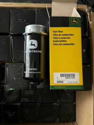 Фильтр топливный John Deere (Джон дир) RE541922