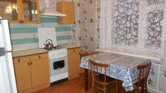 1-к квартира, 40 м2, 5/5 эт.Удобное расположение. Отдельный санузел. Большая кух