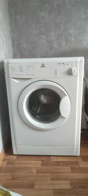 Стиральная машинка indesit WIU 100