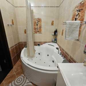 2-к квартира, 80 м2 с сауной