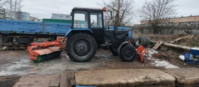 Аренда трактора с щеткой