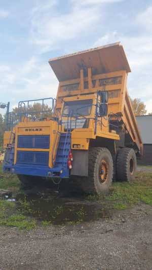 Карьерный самосвал БЕЛАЗ - 7555Е
