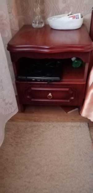 Продам спальный гарнитур.