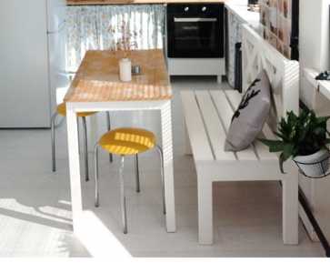 Скамейка и стол