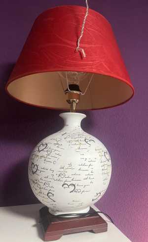 Лампа настольная прикроватная