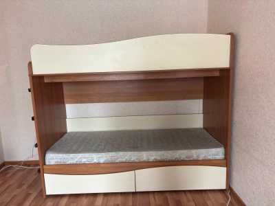 Двухъярусная кровать
