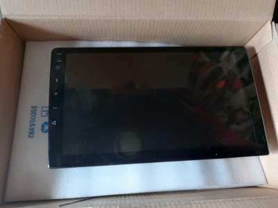 Продам сенсорную магнитолу со всеми проводами.