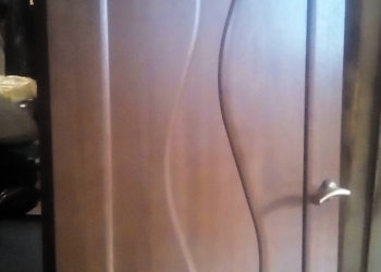 Продам межкомнатную дверь