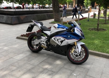 Мотоцикл BMW S1000RR