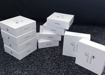 Наушники AirPods