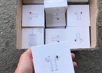 Наушники AirPods