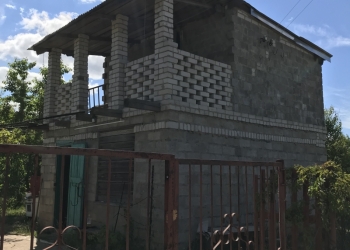 Продаётся участок с 2х этажным домом в СНТ