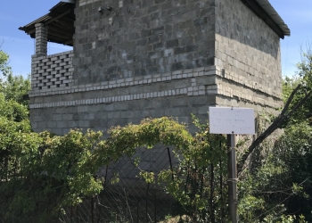 Продаётся участок с 2х этажным домом в СНТ