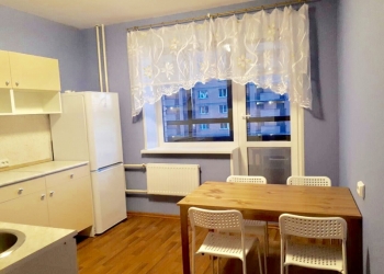 Комната в 3-к 18 м2, 7/25 эт.