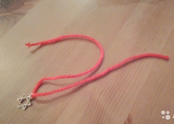 Красная нить