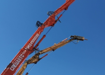 Продаю стрелу-разрушитель на экскаватор hitachi длиной 22 метра