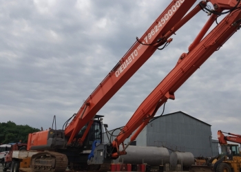 Продаю стрелу-разрушитель на экскаватор hitachi длиной 22 метра