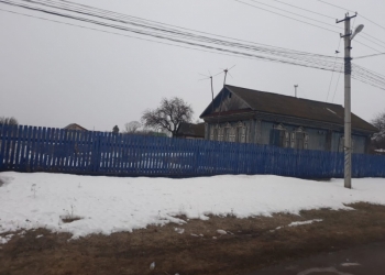 Продам земельный участок с хоз. постройками