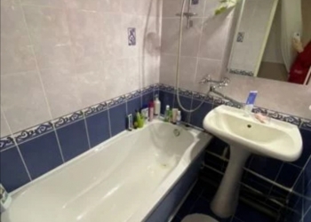 4-к квартира, 60 м2, 5/5 эт.