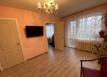 4-к квартира, 60 м2, 5/5 эт.