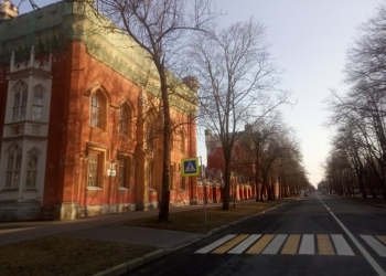 Сдаю 1-к квартиру, 34 м2, 1/5 эт в Петергофе.