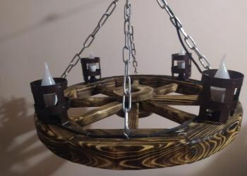 Люстры колесо.