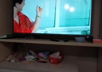 Продам телевизор