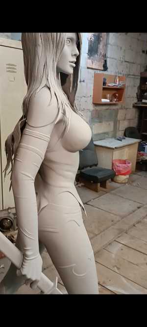 скульптура анимэ девушка андроид из видеоигры Nier automata из стеклопластика,ру