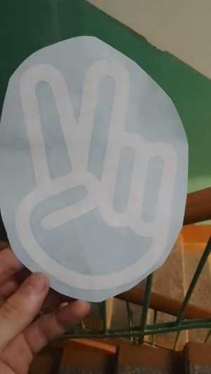 Продаю наклейку, кому Надо покупайте.