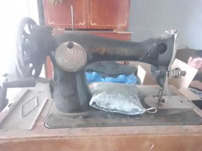 Швейная машинка