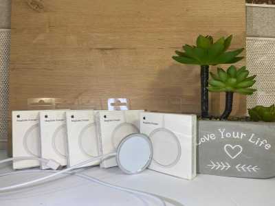 Беспроводная зарядка MagSafe