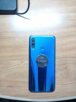 Телефон Хонор 20 lite