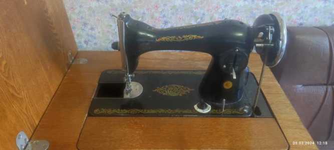 Швейная машина