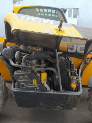 Телескопический погрузчик JCB 531-70