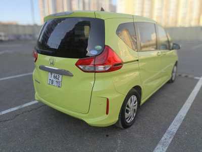 HONDA FREED 2018