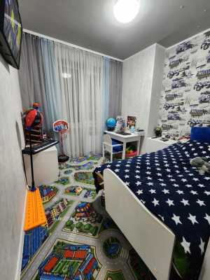Продам 2-к квартиру на Зеленом., 52 м2, 4/9 эт.