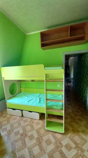 Двухярусная кровать