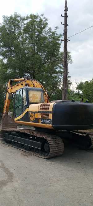 Продам 2 экскаватора гусеничного JCB220