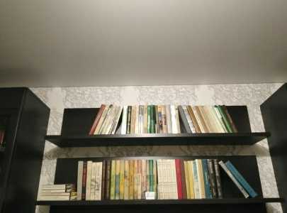 Продам мебель для спальни и книжные подвесные шкафы