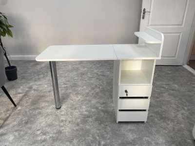 Стол маникюрный складной