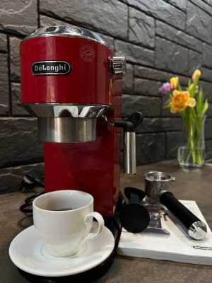 Кофеварка Delonghi