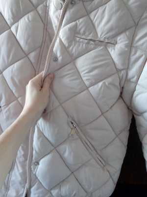 Продаю свою вещей, уезжаю родину по этому не могу выбросить