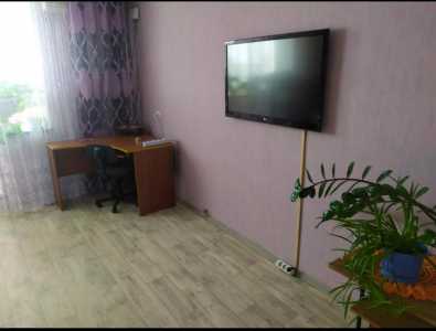 Сдаю от 2-х суток: 2-к квартира, 56 м2, 4/10 эт.